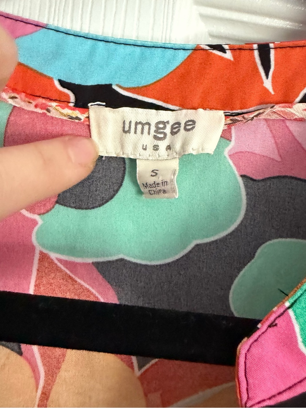 Umgee Vibrant Floral Peplum Top in Multi-Color - Picture 2 of 4